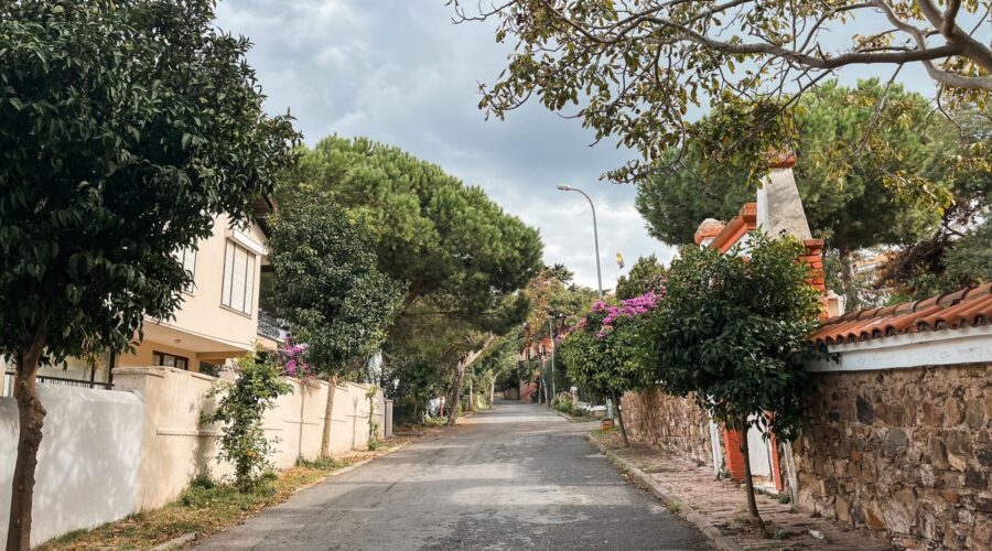 Heybeliada Gezilecek Yerler